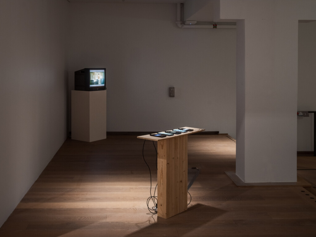 Installationsvy ”The Owl of Minerva”. Foto: Jean-Baptiste Béranger